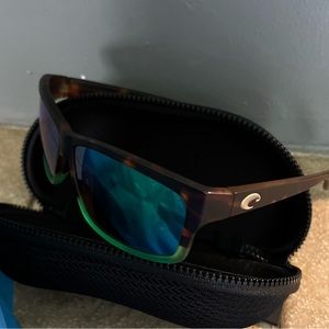 Costa Cut sunglasses green mirror 580p lenses; Frame Color Matte Tortuga Fade
